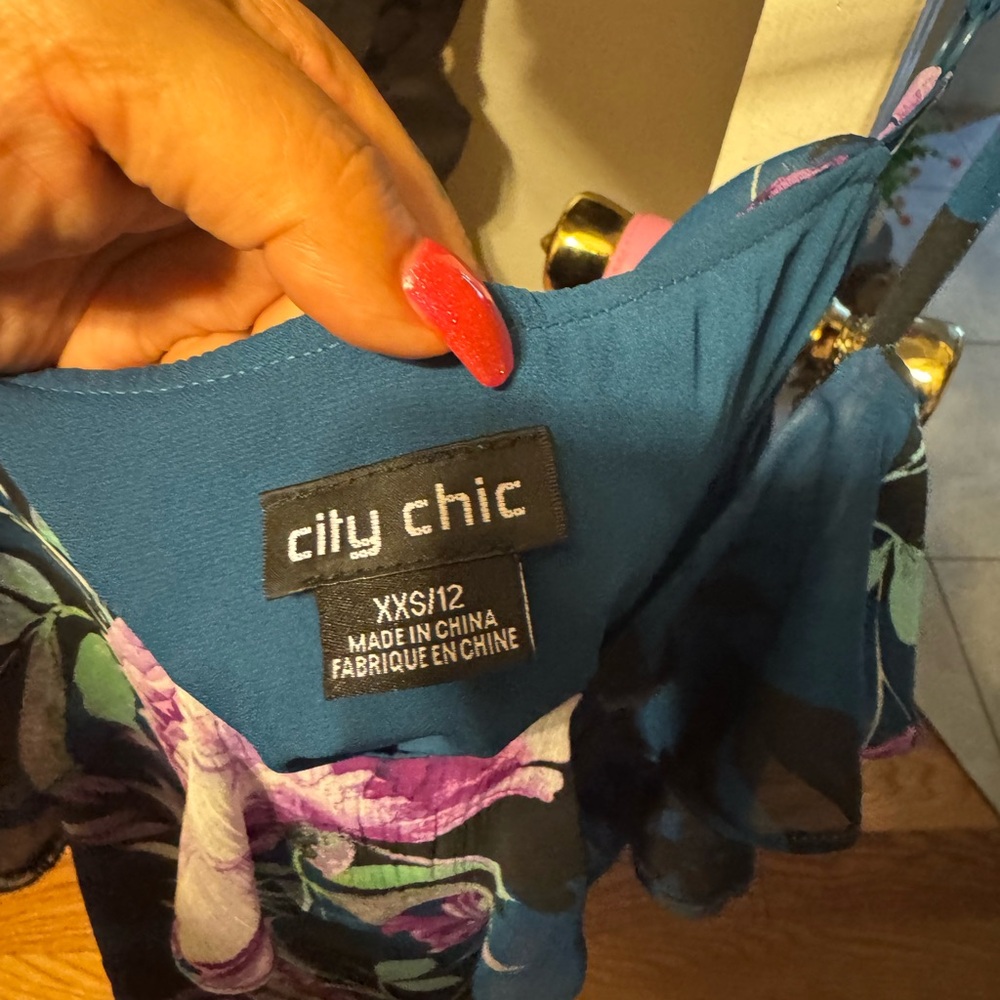 City Chic Floral Ruffle Dress - Picture 3 of 3